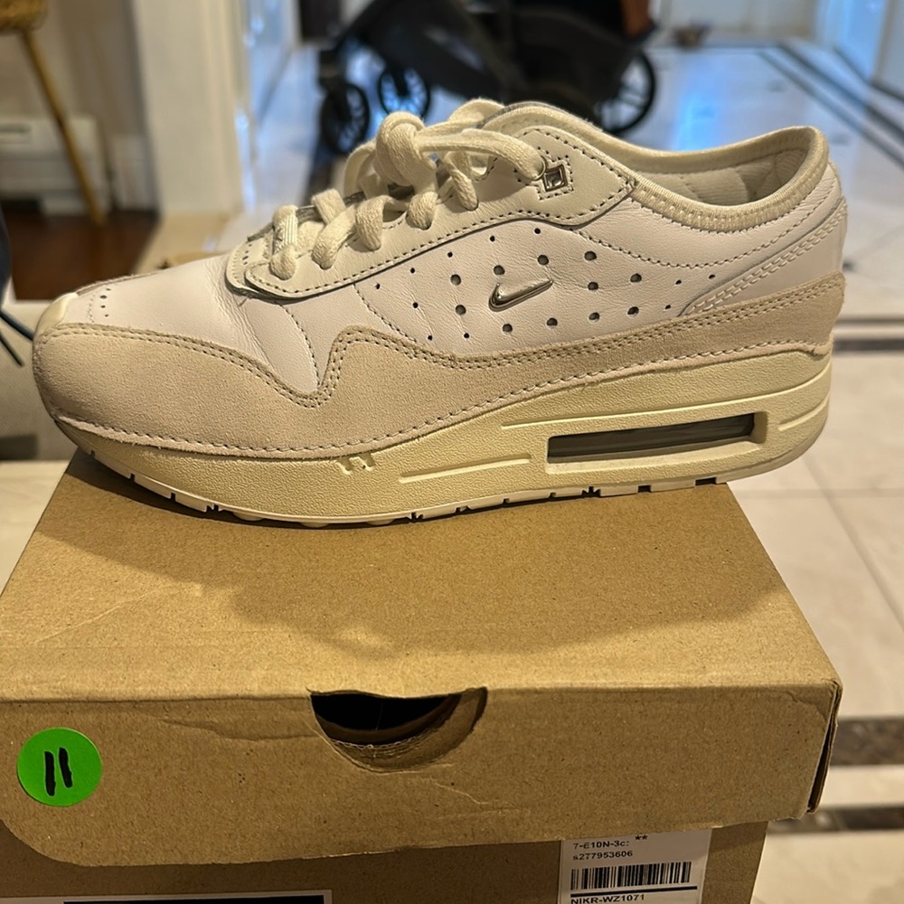 NIKE X JACQUEMUS AIR MAX 1 gently worn